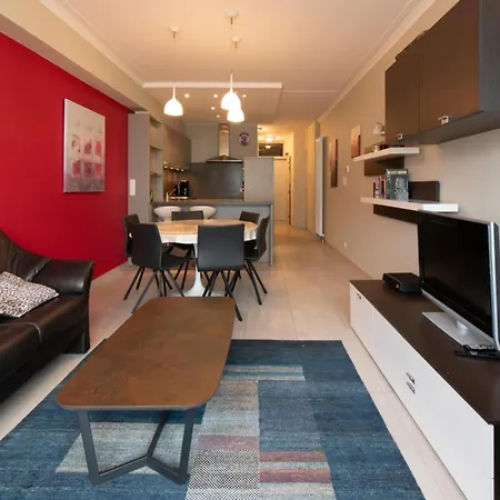 Apartment With Scenic View